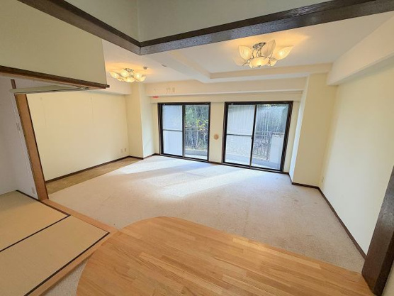 【居間・リビング】 | ニューステージ川奈