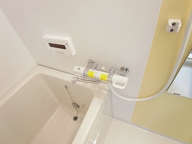 神戸湊アパートメントの設備|シングルレバーで温度調整ラクラクです