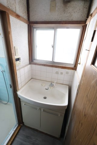 【独立洗面台】 | 西板持町8丁目戸建