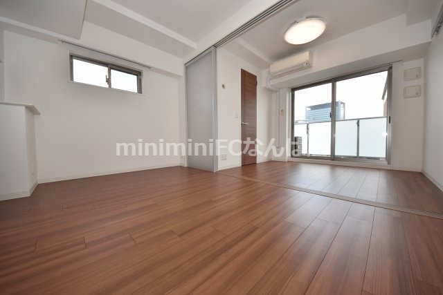 アーバネックス四ツ橋の居間・リビング|ゆったりとした居間です