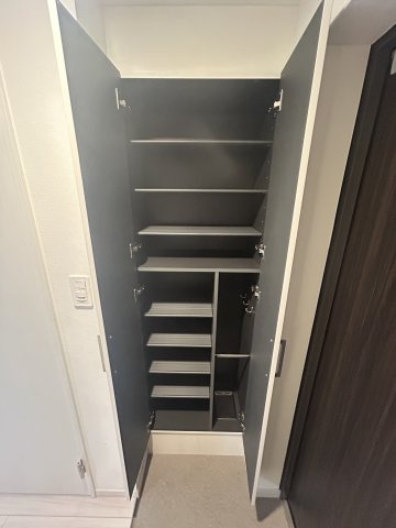 プレサンスOSAKA姫里エンファシスの収納