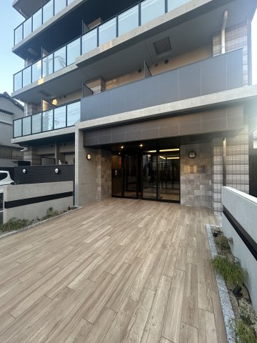 プレサンスOSAKA姫里エンファシスのエントランス