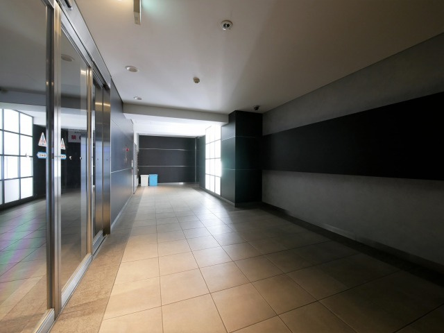 ディアグランデ難波東のロビー