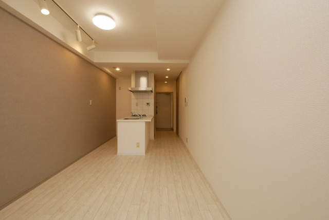 ディアグランデ難波東の洋室