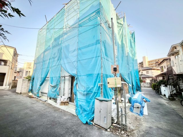 北区豊島3丁目　新築戸建　全2棟の前面道路含む現地写真|A号棟外観（2026.1.18撮影）

現地ご見学希望・資料請求などお気軽にお問い合わせ下さい！
03-5990-5201