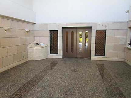 ヴェルパーク山根のエントランス