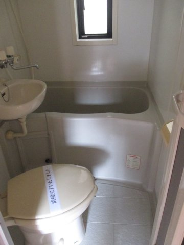 湘南テラスⅡの浴室|ファミリーマート鵠沼海岸店