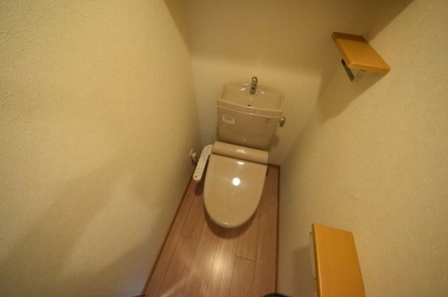 ルーブル上鷺宮弐番館のトイレ