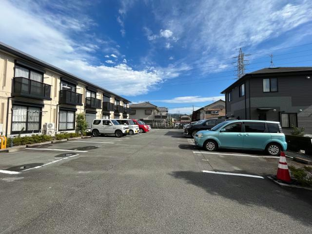 アクエリアスステージの駐車場