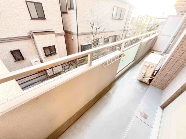 Grace Court Kasaiのバルコニー|ドキドキの新生活も、安心してスタート。ぴったりの住まいを見つけませんか？クランディアが一緒に住まい選びをサポートします‼　まずは、お気軽にお問合せください　＃クランディア