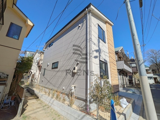 【外観】 | 練馬区大泉町１丁目　新築戸建て | 建築中