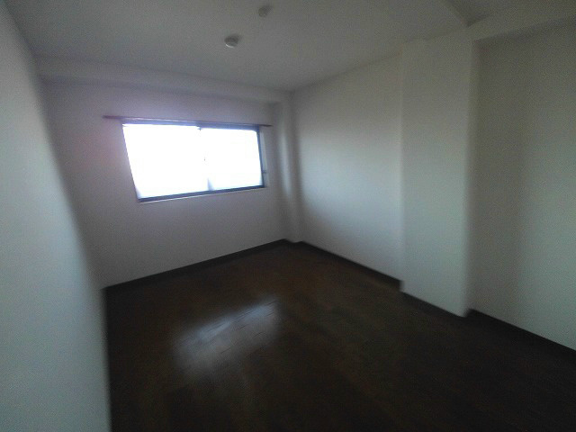 シャンポール西藤江の寝室