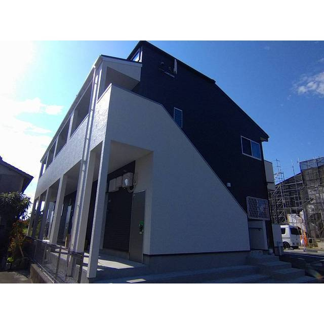 久留米市三潴町西牟田のアパート