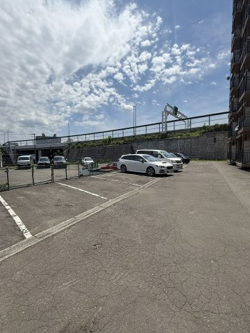 アプロード宮丘公園の駐車場