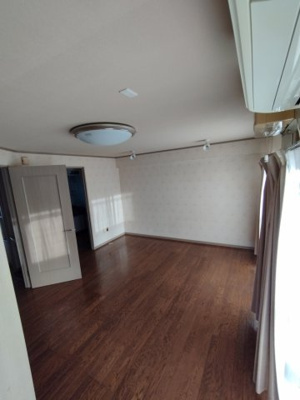 【居間・リビング】 | みどりマンション前久保ビル