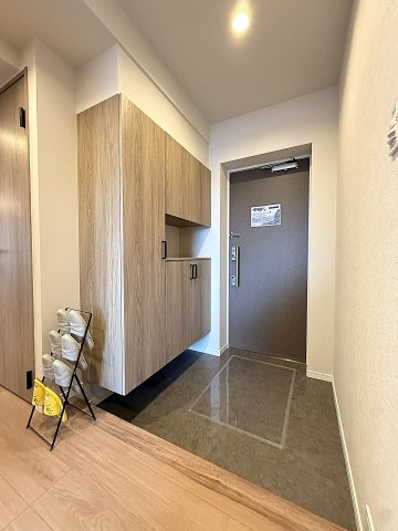 クレアホームズ旭ヶ丘ハイライズの玄関
