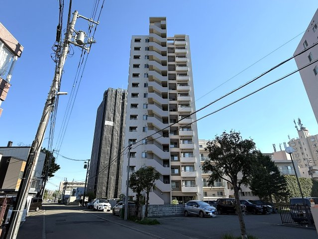 クレアホームズ旭ヶ丘ハイライズの外観