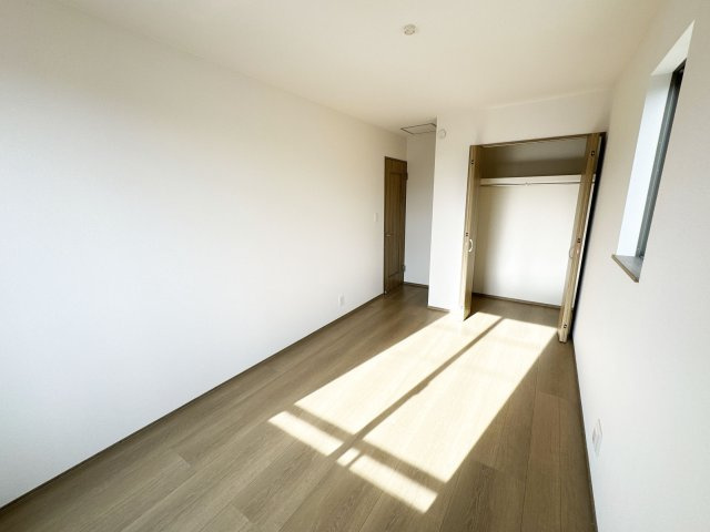 【洋室】 | 富士見市関沢2丁目　新築一戸建住宅　全2棟　(ふじみ野店) | 陽当たり・通風良好です◎