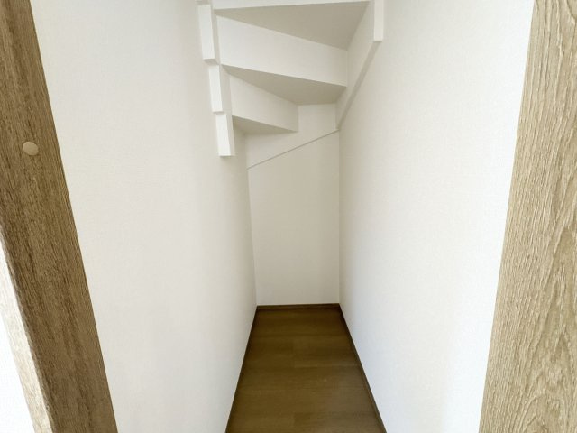【収納】 | 富士見市関沢2丁目　新築一戸建住宅　全2棟　(ふじみ野店) | 階段下も有効利用！