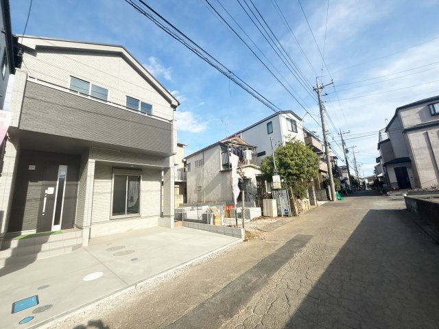 【前面道路含む現地写真】 | 富士見市関沢2丁目　新築一戸建住宅　全2棟　(ふじみ野店) | 閑静な住宅街にございます