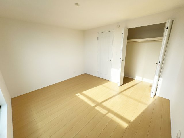 【洋室】 | 富士見市関沢2丁目　新築一戸建住宅　全2棟　(ふじみ野店) | 陽当たり・通風良好です◎