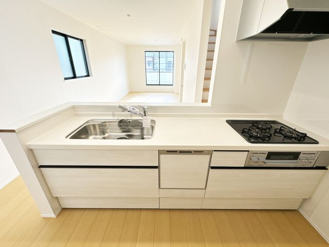 【キッチン】 | 富士見市関沢2丁目　新築一戸建住宅　全2棟　(ふじみ野店) | 各種設備が充実しております。