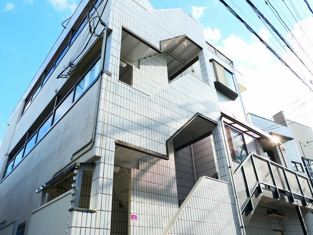 明和ハイツの外観