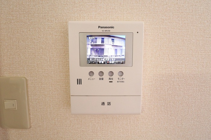 フローラ春日の設備|録画機能付きTVインターホン
