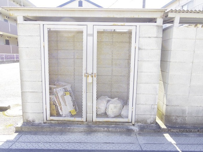 フローラ春日のその他共用部分|ゴミ集積所