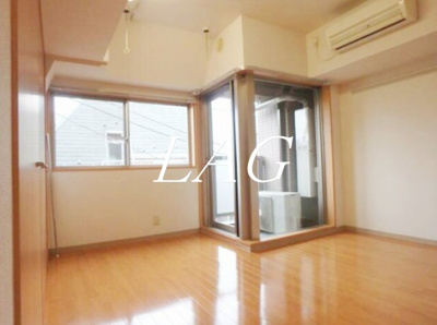 【居間・リビング】 | プリマヴェーラ | 洋室のお部屋です。