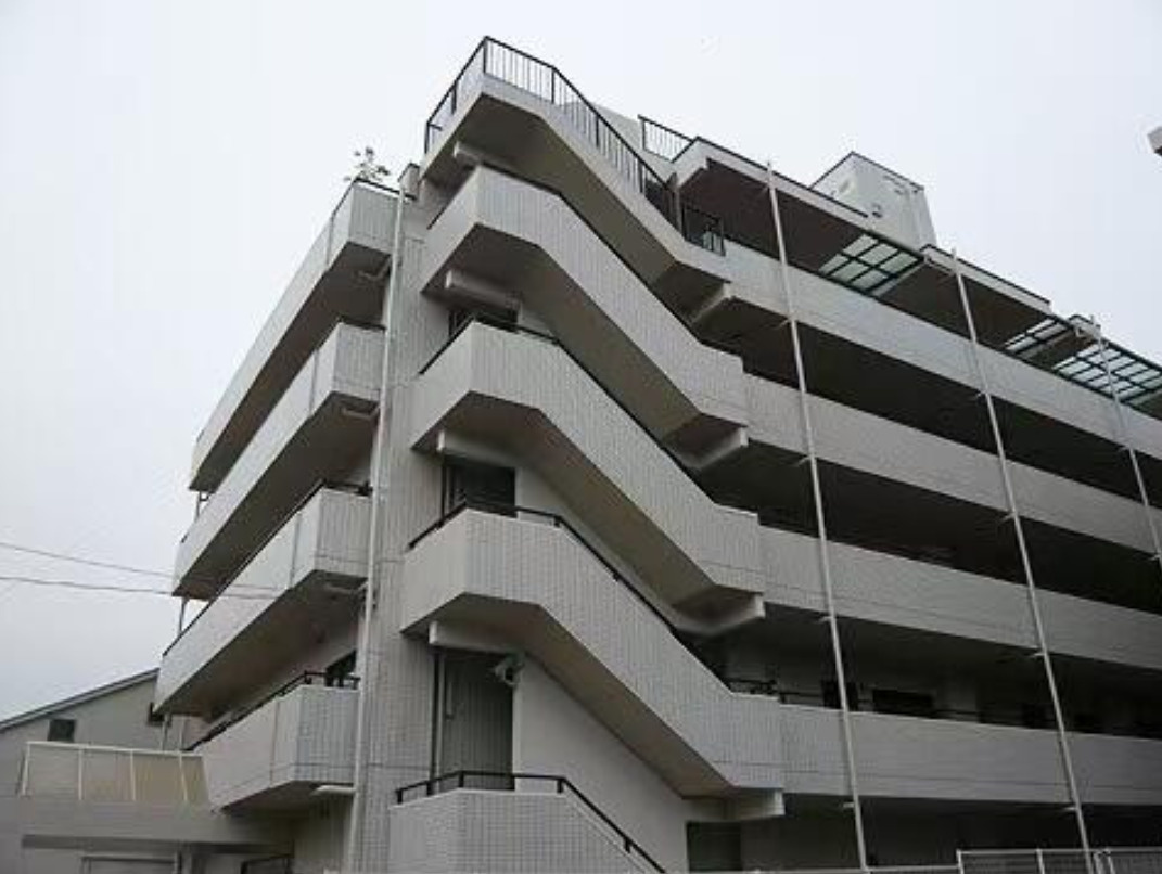 トーカンマンション新根岸【仲介手数料無料】の外観