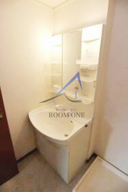 ベルカーサ岡本の洗面所|洗面台です。