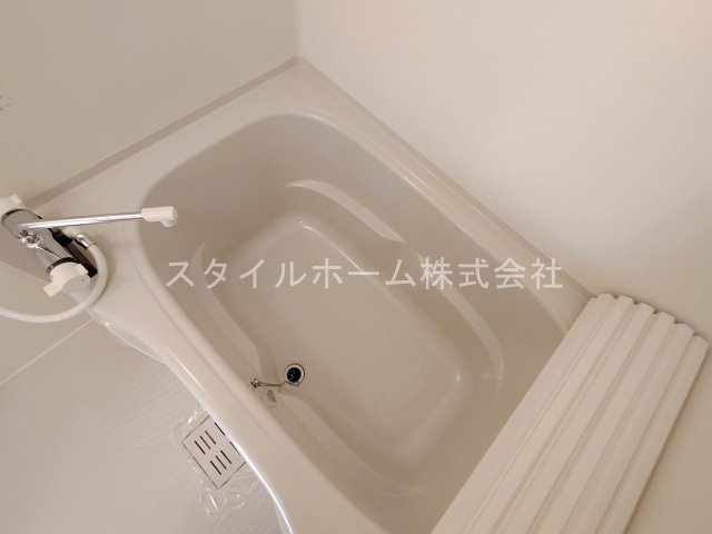パーチェ Aの浴室|同建物内別部屋の写真です。