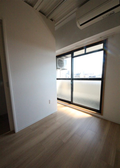 【洋室】 | SERENiTE-04