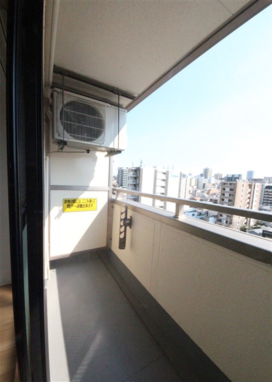 【バルコニー】 | SERENiTE-04