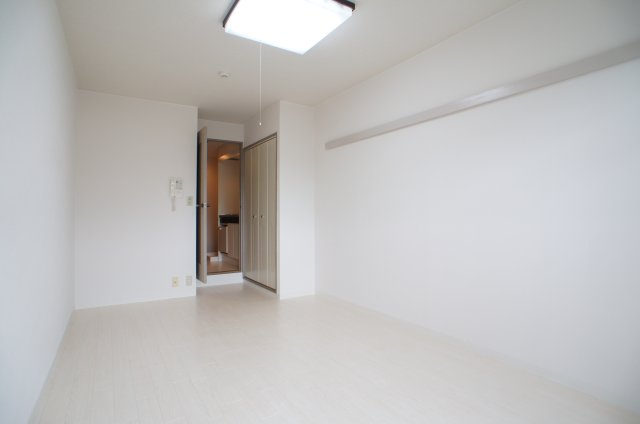 【洋室】 | クレセントヒル | スタンダードな洋室です