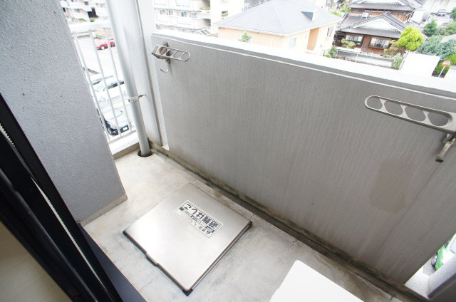 【バルコニー】 | クレセントヒル | お洗濯にも便利なバルコニー付き