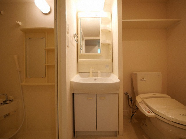 メゾン夕陽ヶ丘の洗面所