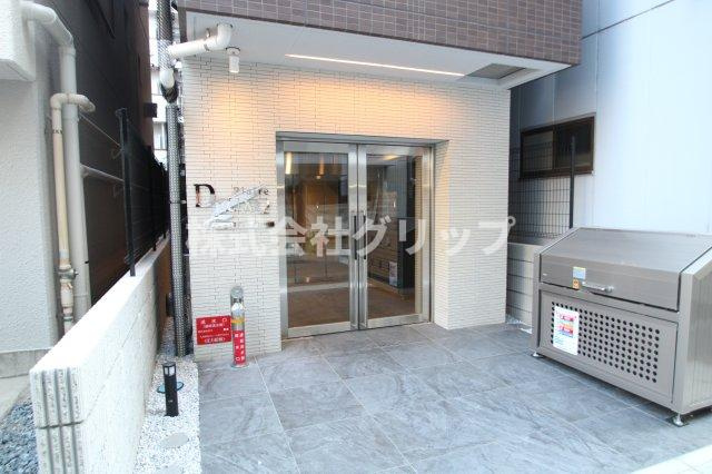 プレール・ドゥーク川崎Ⅴのエントランス
