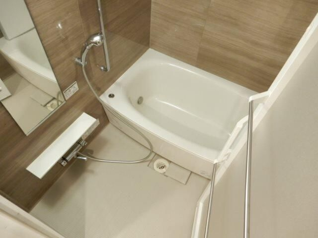 イニシア西日暮里の浴室