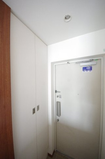 収納もある玄関です