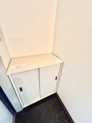 【玄関】 | プレアール片野