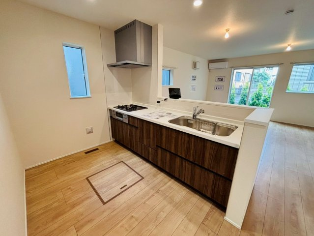リナージュ／北区八景水谷3丁目／１号棟のキッチン
