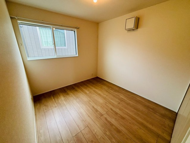 リナージュ／北区八景水谷3丁目／１号棟の洋室