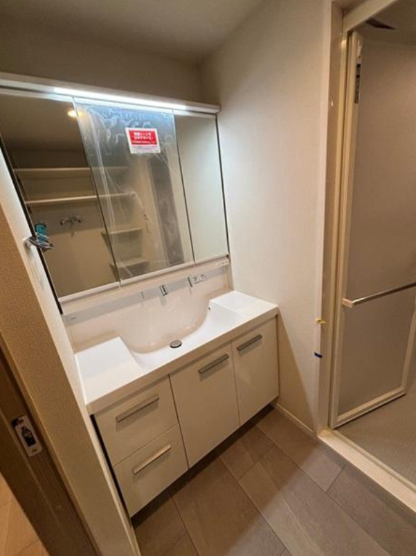 ライム長津田2番館【仲介手数料無料】の独立洗面台