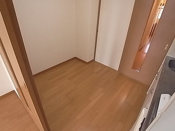 プレサンス新神戸の居間・リビング