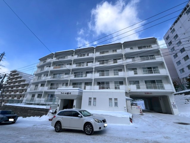 ファミール澄川の外観