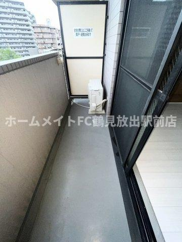 大阪市鶴見区浜５丁目の賃貸マンションのバルコニー