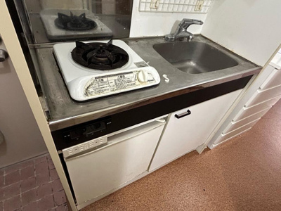 【その他】 | ウエストポール | ミニ冷蔵庫付き　※別部屋参考画像