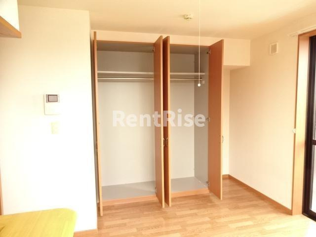 プランドールⅠ|リビングクローゼット